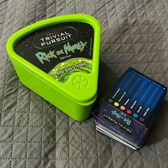 Rick and Morty Trivial Pursuit Game - Picture 2 of 5